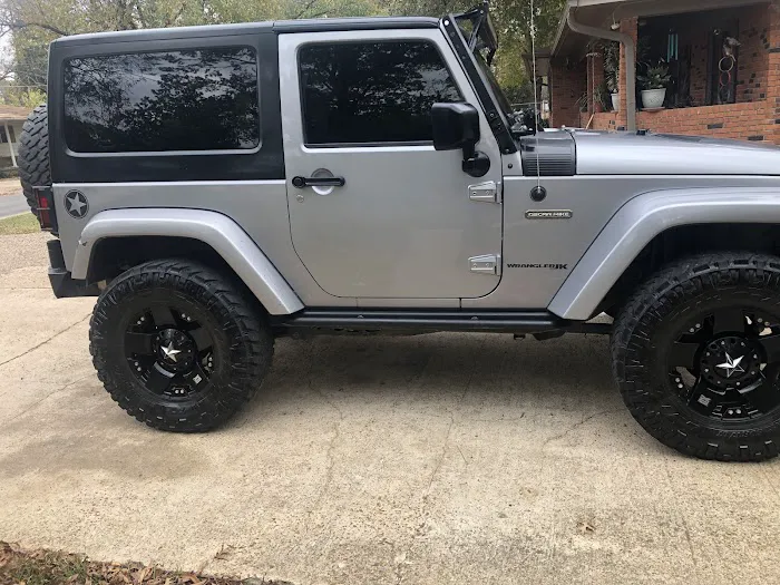 Hill carwash and detail Picture 8