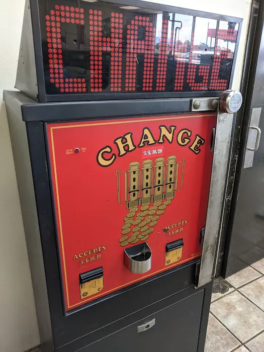 Bud's Car Wash and Laundry Picture 7