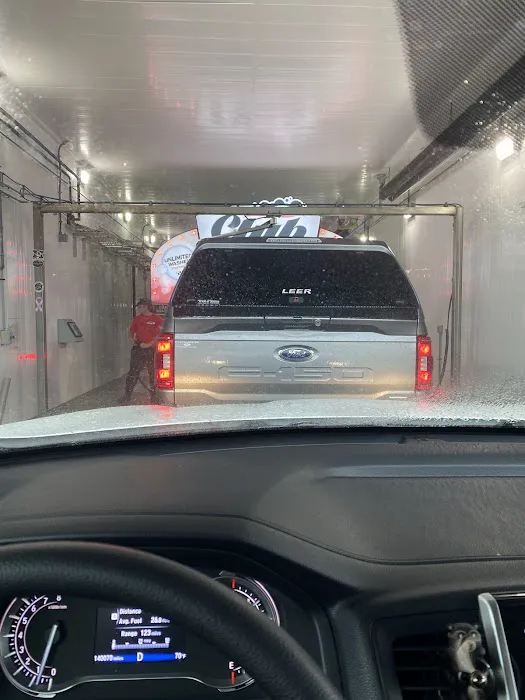 Club Car Wash Picture 5