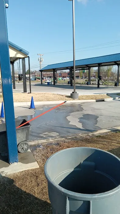 Tidal Wave Auto Spa | Car Wash Picture 7