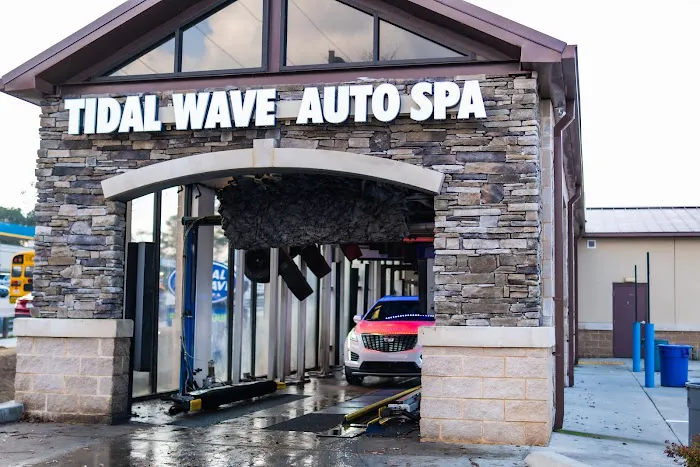 Tidal Wave Auto Spa | Car Wash Picture 1