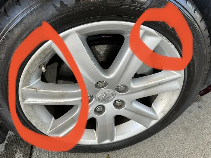 Tidal Wave Auto Spa | Car Wash Picture 8