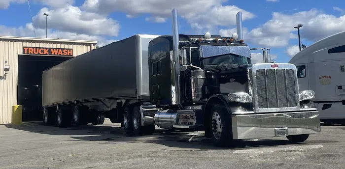 Pride Truck Wash - Franklin Picture 2