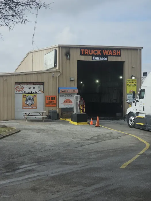 Pride Truck Wash - Franklin Picture 4