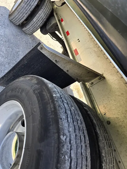 Pride Truck Wash - Franklin Picture 9