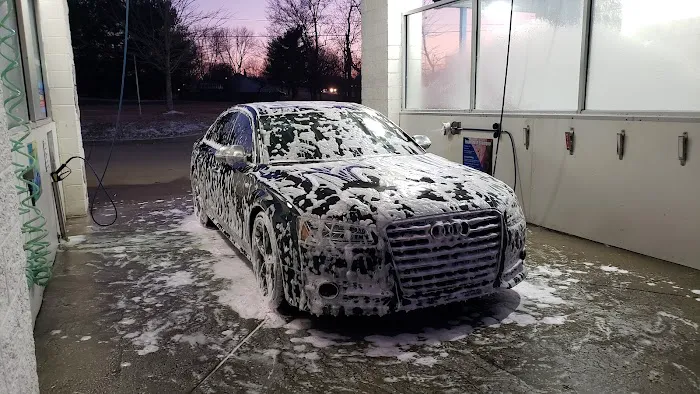 Spray Shine Auto Wash Picture 2