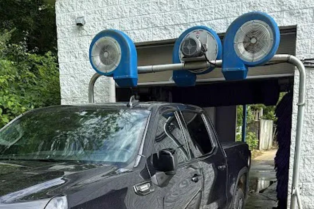 Spray Shine Auto Wash