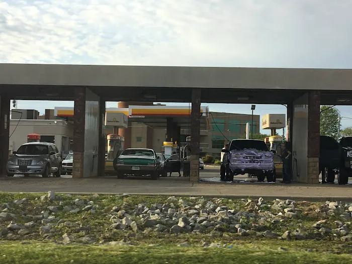 Shell Station Car Wash Picture 1