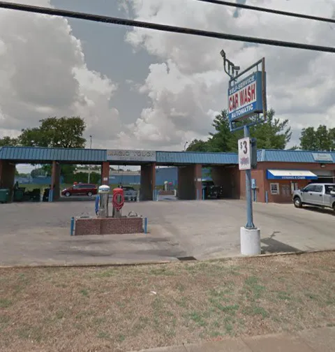 Magic Touch Car Wash Picture 1