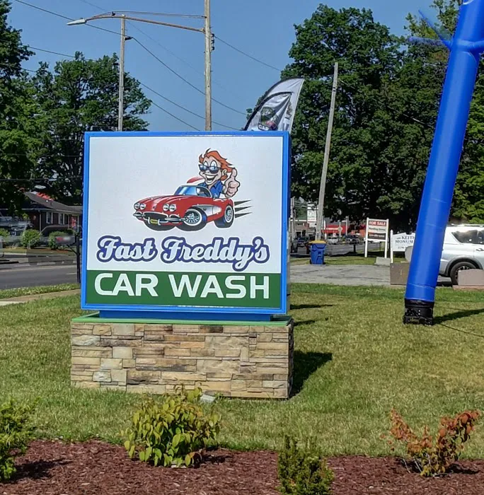 Fast Freddy’s Car Wash Picture 7