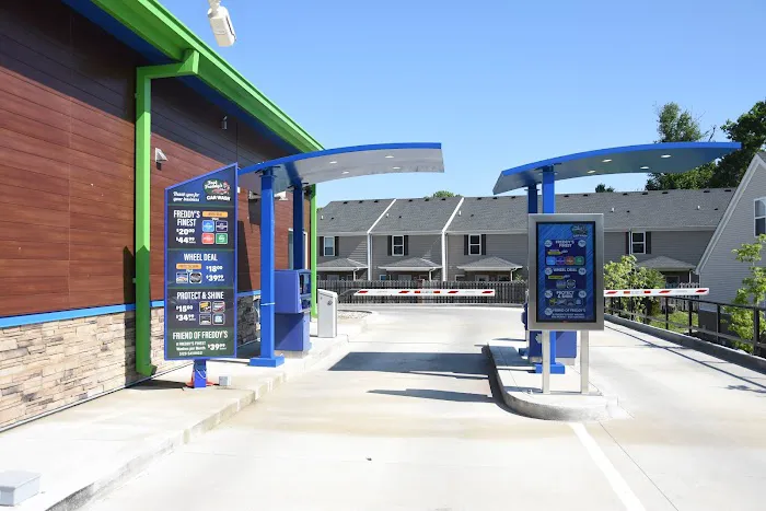 Fast Freddy’s Car Wash Picture 10