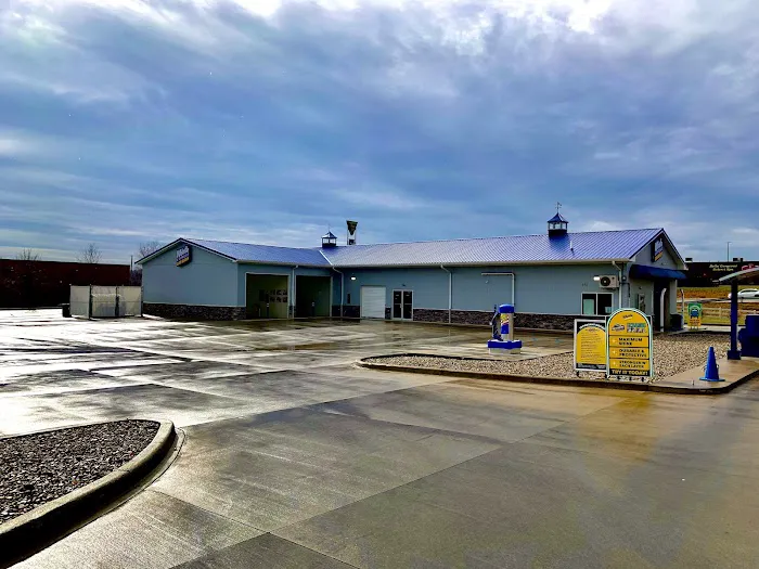 Whistle Express Car Wash Picture 2