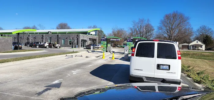 Zips Car Wash Picture 6