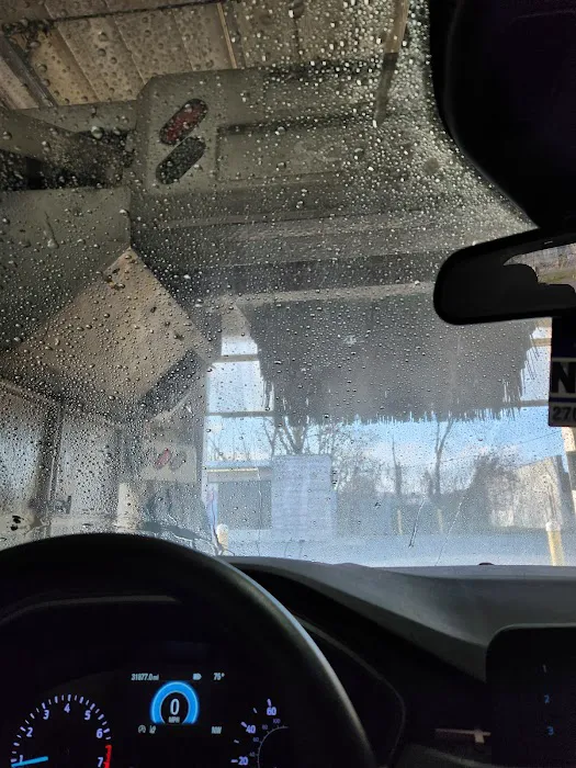 Wash N Shine Car Wash Picture 7