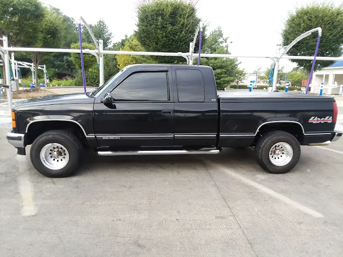 Zips Car Wash Picture 10