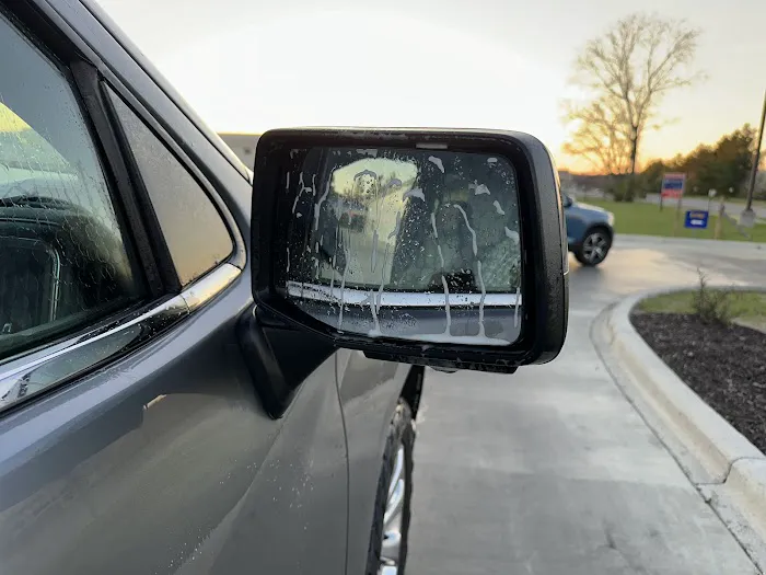 Whistle Express Car Wash Picture 3