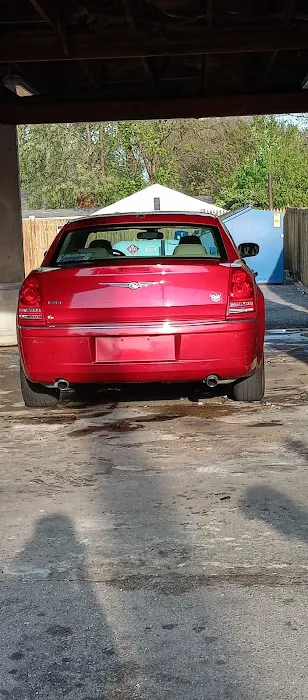 Clay's Car Wash Picture 5