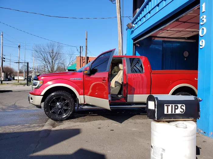 Earley Bird Car Wash Picture 5