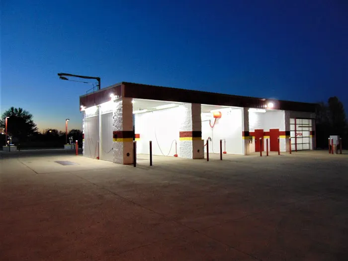 Splash n Dash Loretto, KY Picture 5