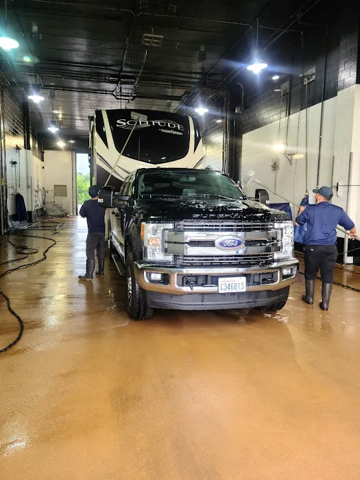 Blue Beacon Truck Wash of Bloomington, IL Picture 1