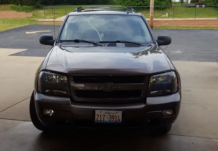 M G Car Wash / QB Car Wash Picture 1