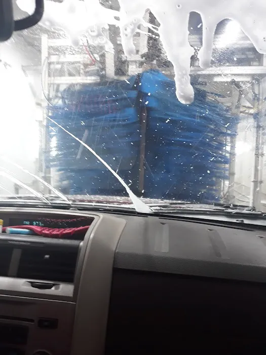 WashCove Car Wash Picture 8