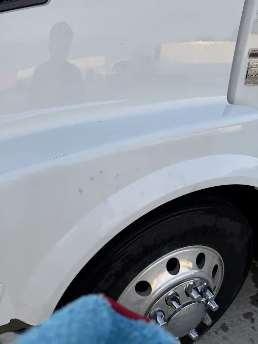Truck Wash Picture 9