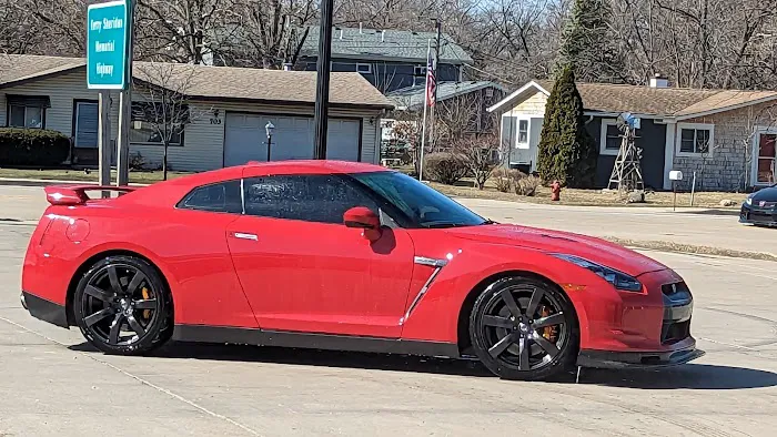 Shorewood Car Wash Picture 1
