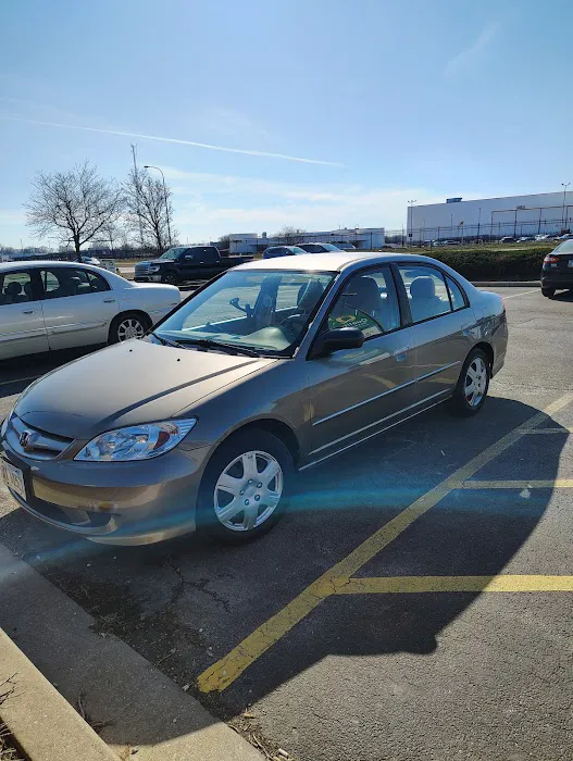 Primos Hand Car wash & Detail Center Picture 3