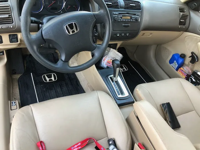 Primos Hand Car wash & Detail Center Picture 4