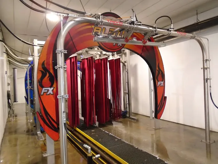 Big Express Wash & Lube Picture 8