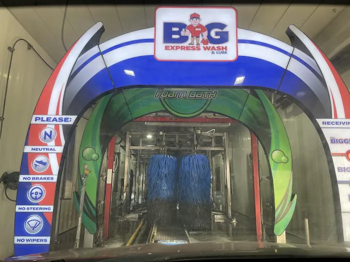 Big Express Wash & Lube Picture 6