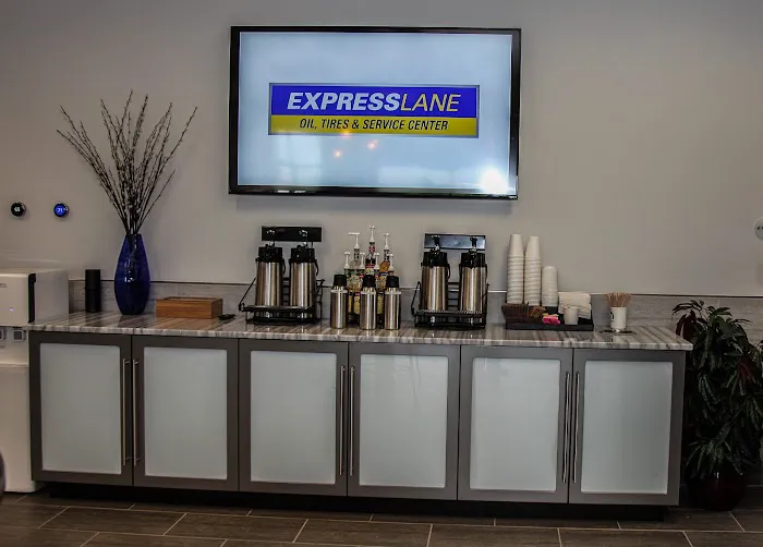 Big Express Wash & Lube Picture 4