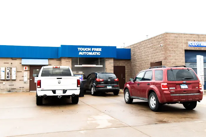 Uptown Wash Picture 8