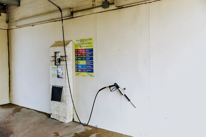 Uptown Wash Picture 1