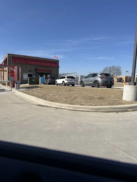 Sparkle Express Car Wash Picture 3