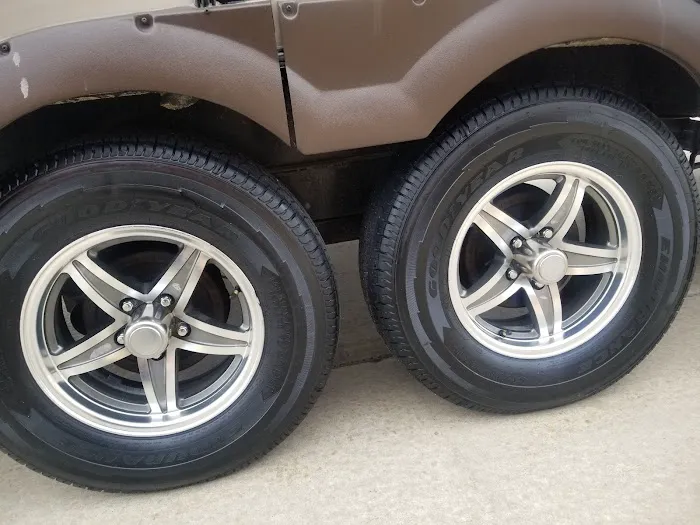 JH Car Wash Picture 8