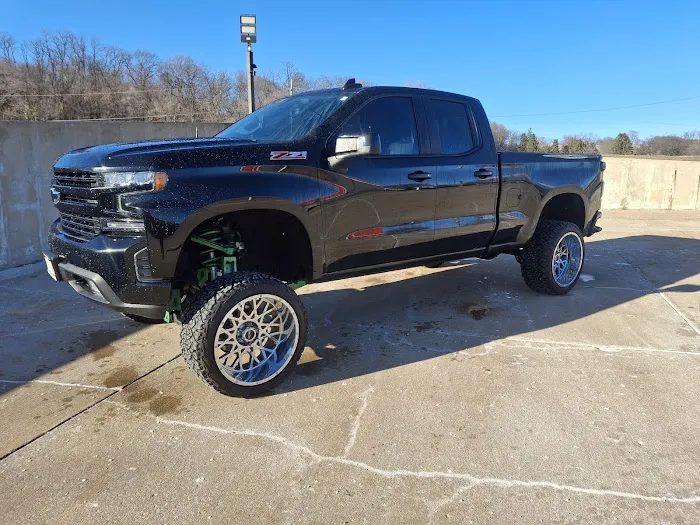 DLJ Carwash Picture 2