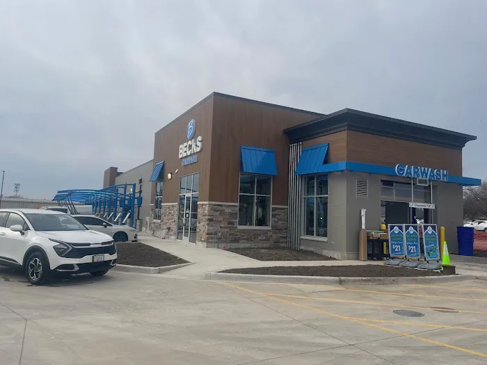 Beck's Car Wash Picture 7