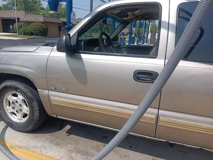 Dirtbuster Car Wash Picture 10