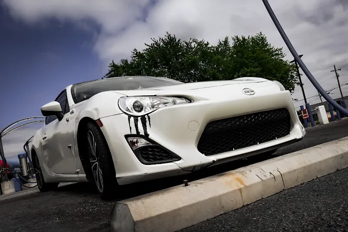 Washington Avenue Car Wash Picture 1