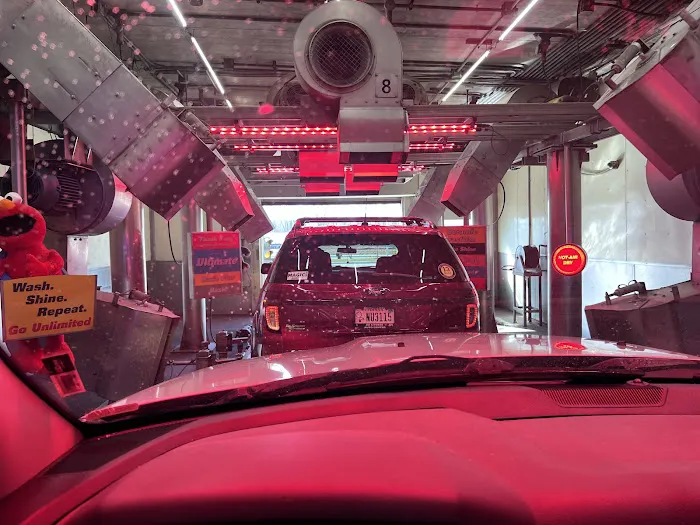 Crew Carwash Picture 2