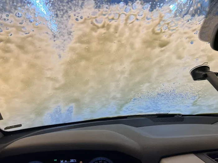 Crew Carwash Picture 9