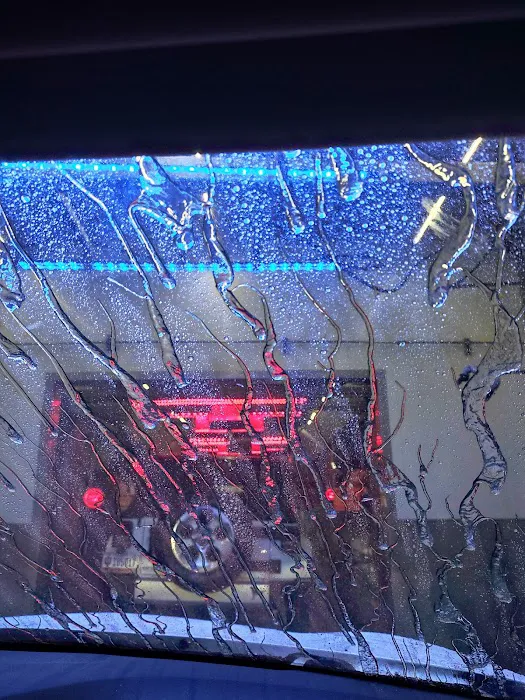 Crew Carwash Picture 5