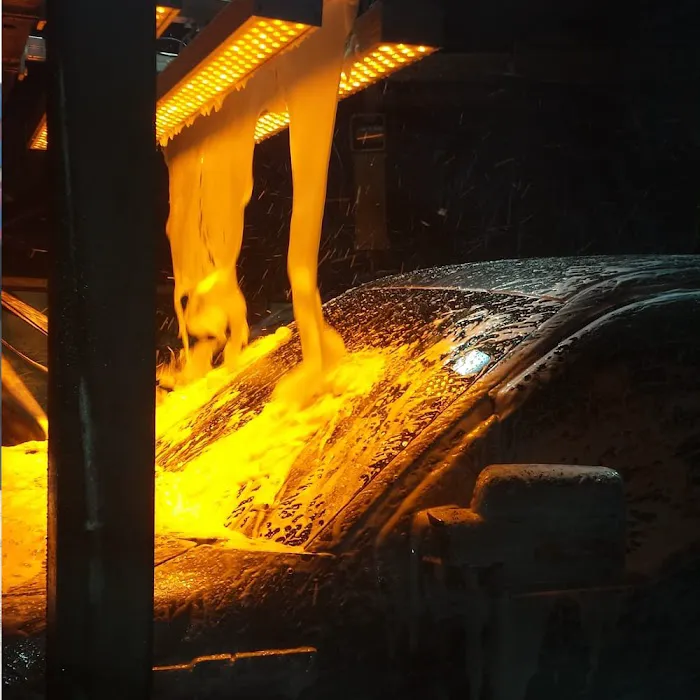 Sparkling Image Car Wash Picture 6