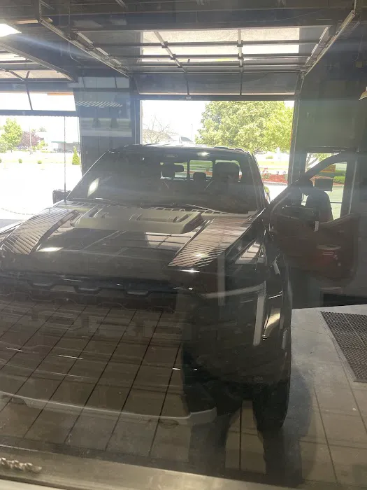 Sparkling Image Car Wash Picture 9