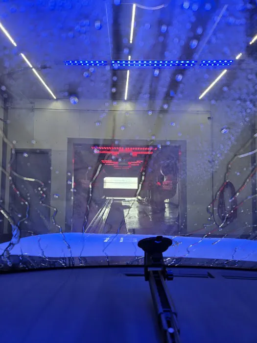 Crew Carwash Picture 2