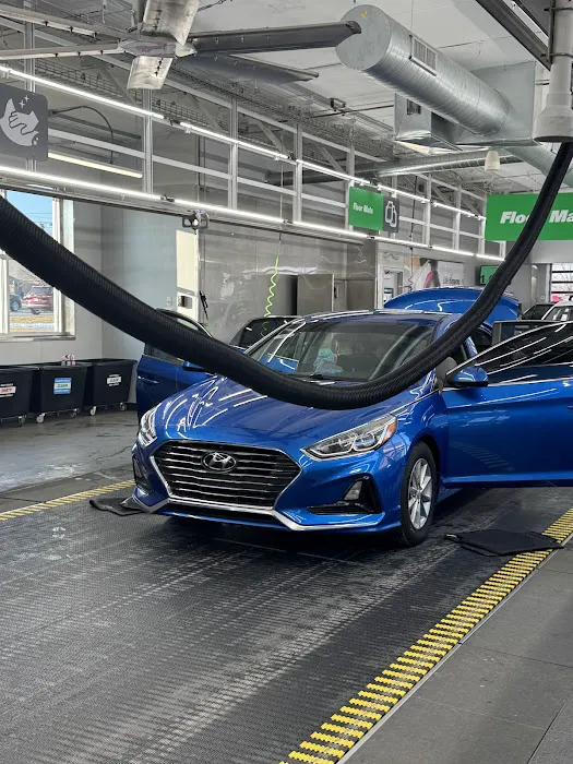 Crew Carwash Picture 5