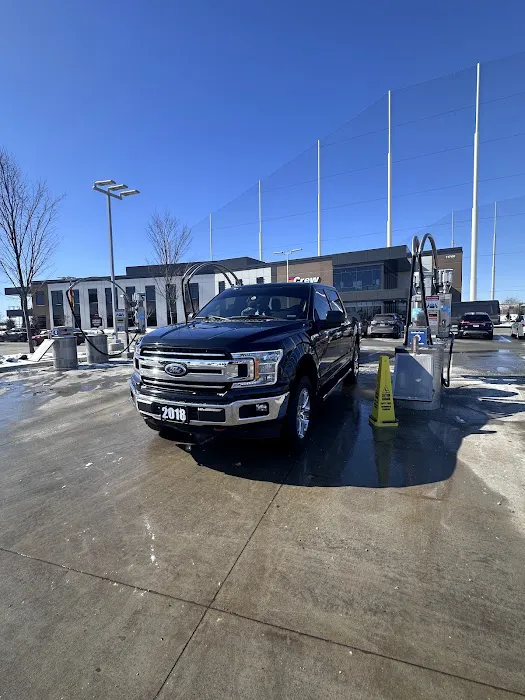 Crew Carwash Picture 3