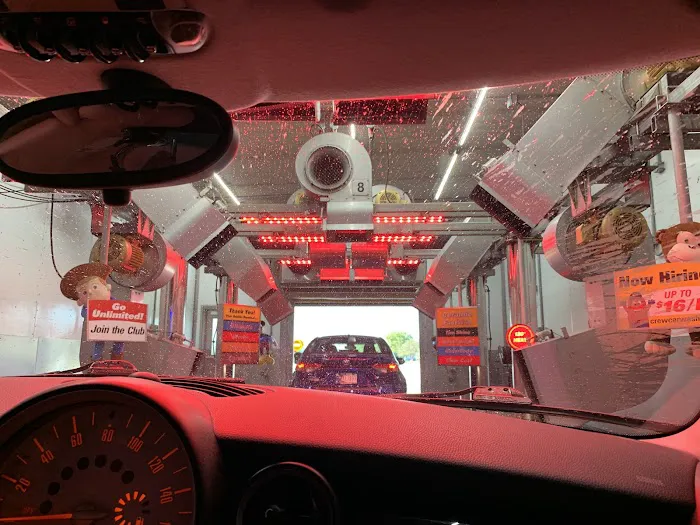 Crew Carwash Picture 7